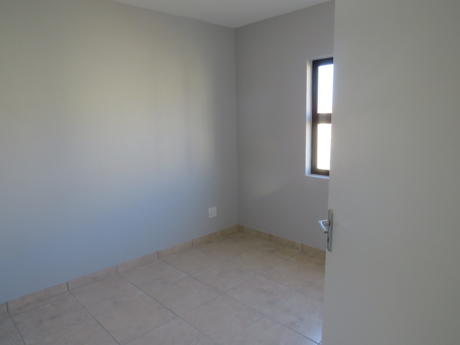 To Let 2 Bedroom Property for Rent in Guldenland Western Cape